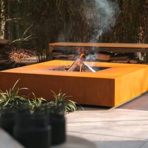 Table de feu en Corten – design carré, robuste et multifonction pour jardin terrasse